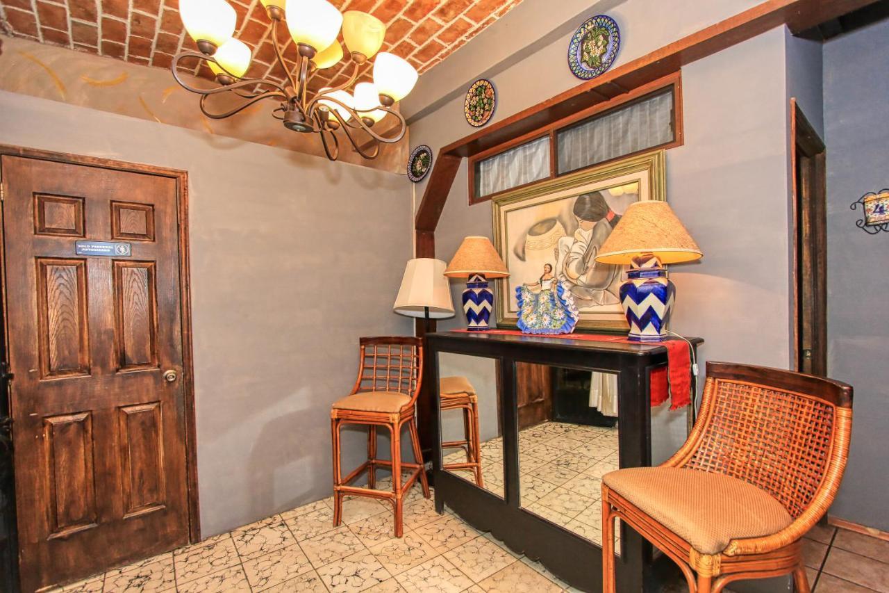 La Mexicana Hotel Boutique Альенде Экстерьер фото