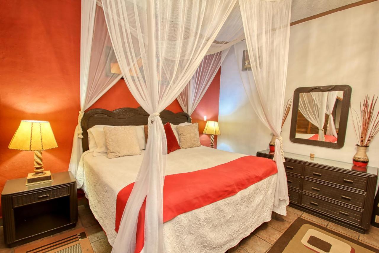 La Mexicana Hotel Boutique Альенде Экстерьер фото